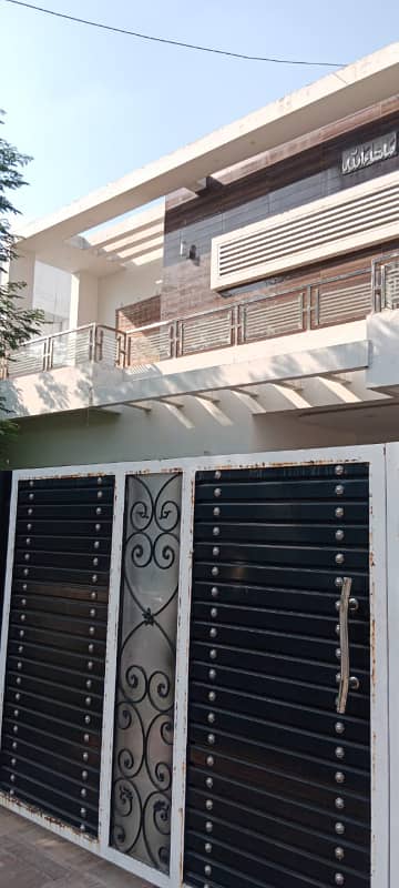 URGENT SALE 1 KANAL OWNER BUILD DUBLE STOREY HOUSE FOR SALE IN DHA PHASE 12 EME SOCIETY LAHORE