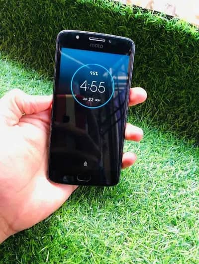 Moto E4 plus Finger (motorola)