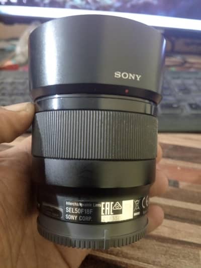 Sony 50mm 1.8 full frame