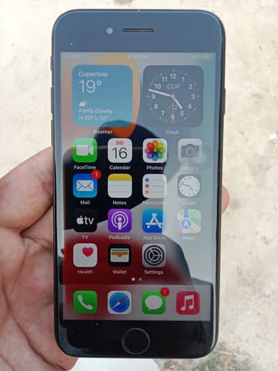 I phone 7 mobile 10/9 condition with 83% helth