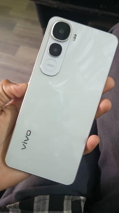 Vivo y400 8/256
