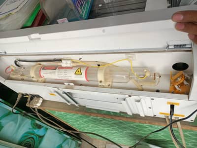 laser cutting machine