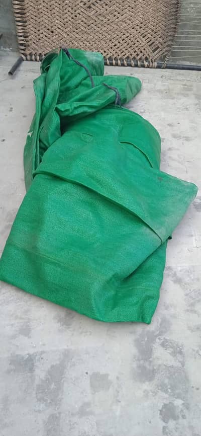 Green net slightly used best quality 45*25 feet