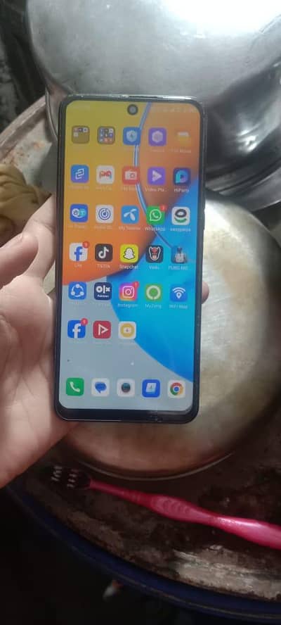Tecno spark 8 pro 4gb 64gb