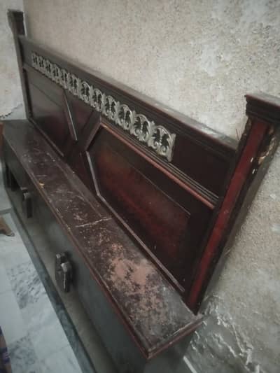 King size Bed  03020883374