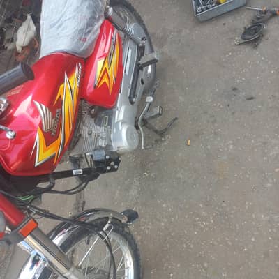 Honda 125 21 model 10 by 10 condition all documents clears
