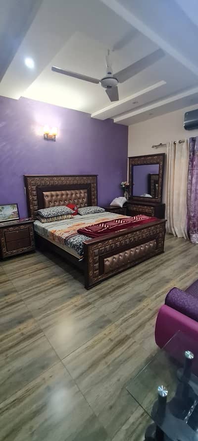 10 MARLA BRAND NEW CONDITION OWNER BUILT USED HOUSE FOR SALE IN SUKH CHAYN GARDEN NEAR BAHRIA TOWN LAHORE