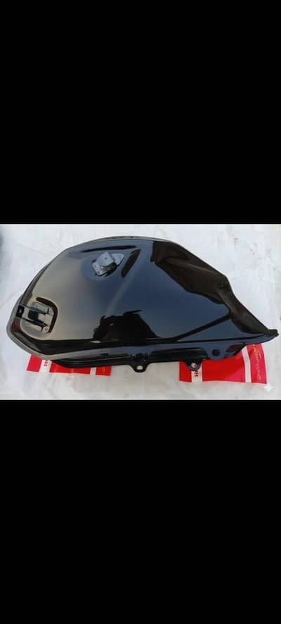 Honda CB150f tank