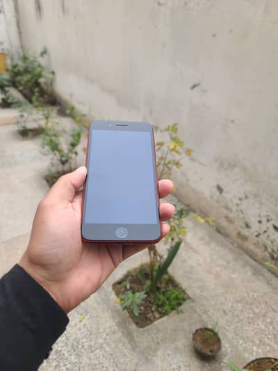 iPhone 8 Plus 64 go ph:03166437050