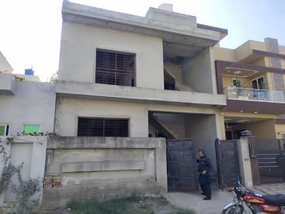 E Block 05 Marla Residential Gray Structure House Available For Sale