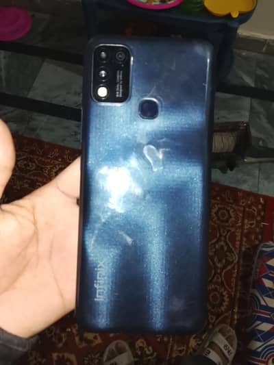 infinix hot 10  play  4 64 h Baki sab thek h panel  Naya lagana  ho ga