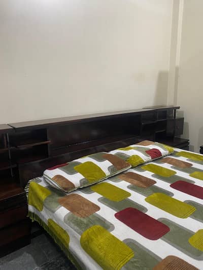 queen size bed pure wooden with dressing