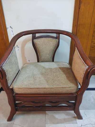 Sofa Set wood 5 seater New Condition