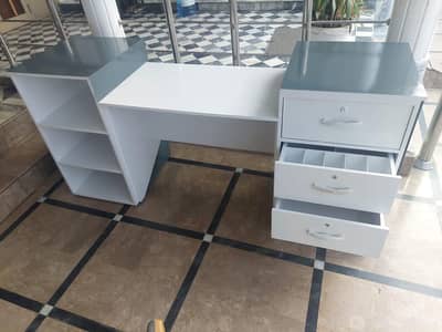 Table Counter for sale