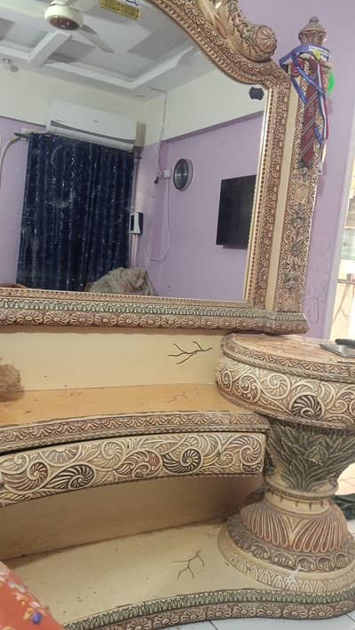 Divider , dressing table , wardrobe , bed