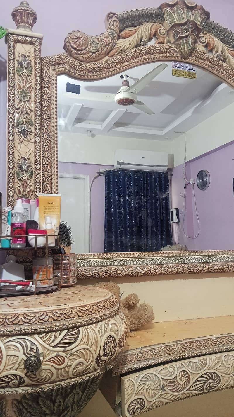 Divider , dressing table 4