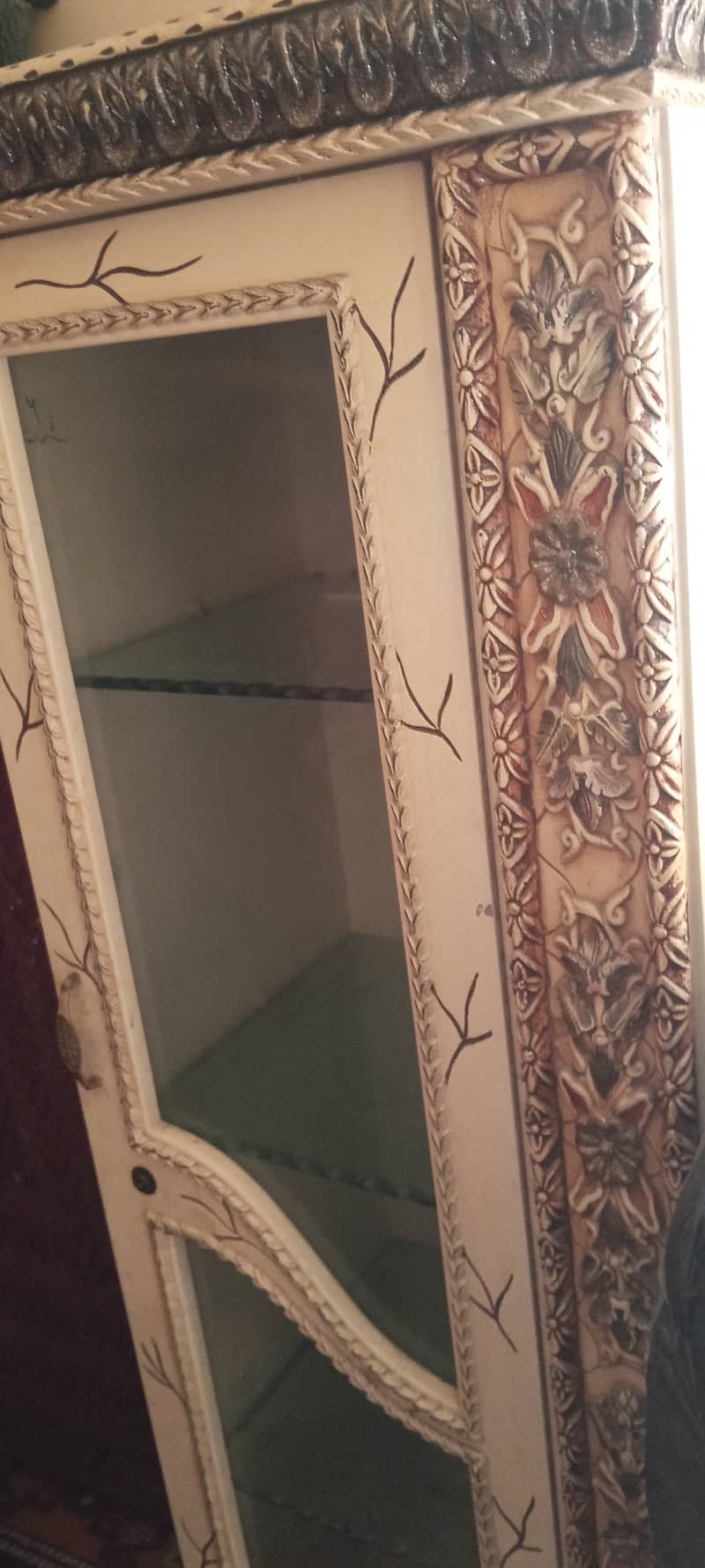 Divider , dressing table 8