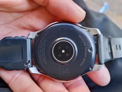 Samsung Galaxy watch 10/10 condition
