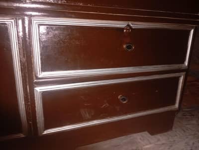 almirah for sale 10/10 condition