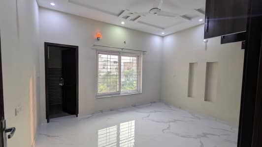 5 Marla Full House Vip Condition House Available for Rent in Canal Garden near Bahria Town Lahore