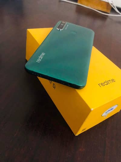 Realmi 5i