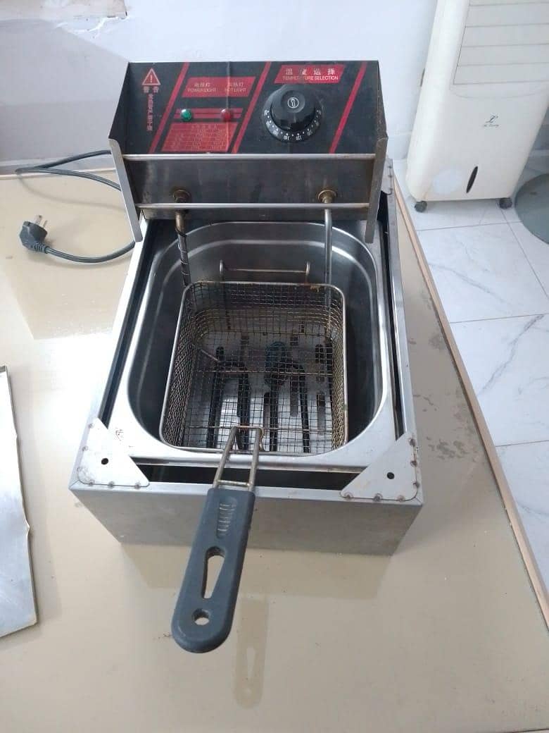 Fryer (chips maker ) 2