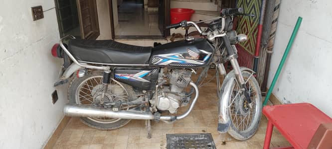 Selling Honda 125