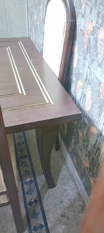 Dining table for sale 03007634219