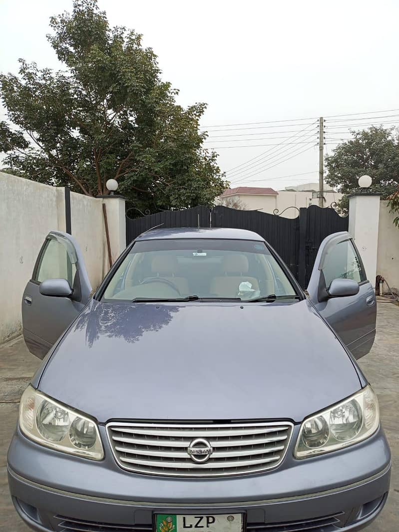 Nissan sunny 2005 1