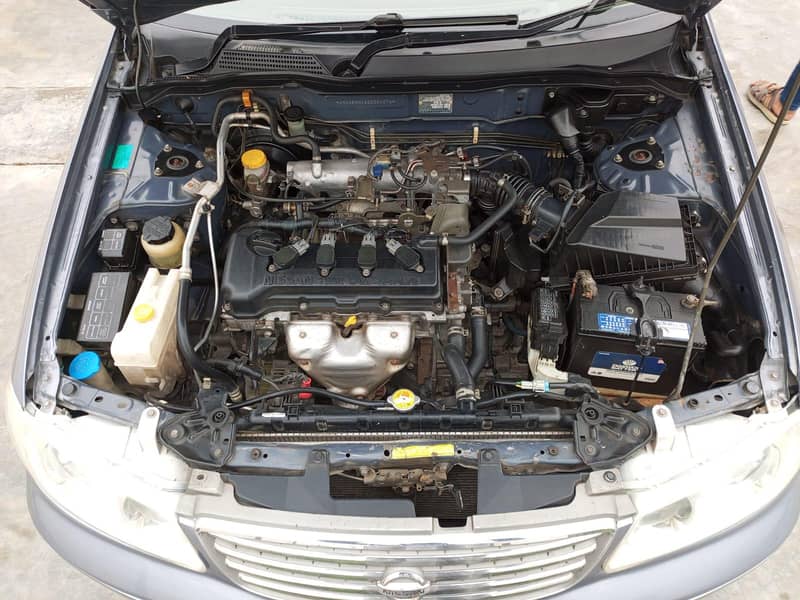 Nissan sunny 2005 5