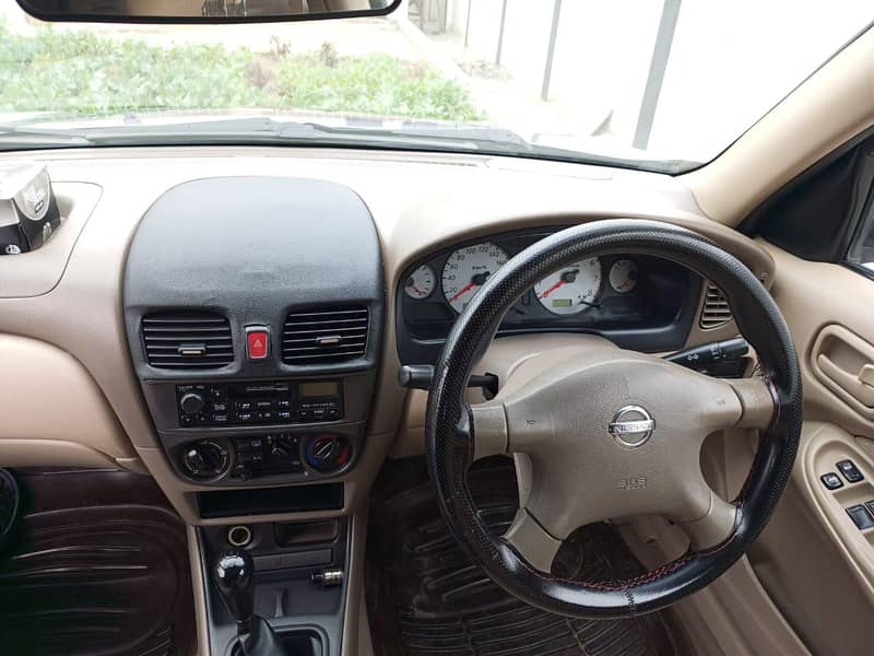 Nissan sunny 2005 17