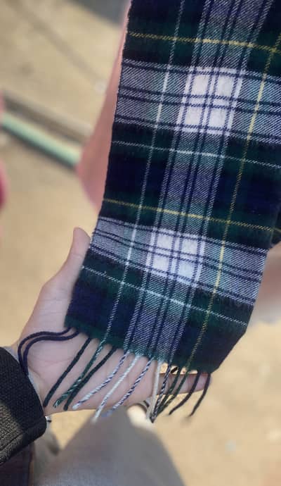 Stylish Men’s Winter Scarf – Soft, Warm & Elegant