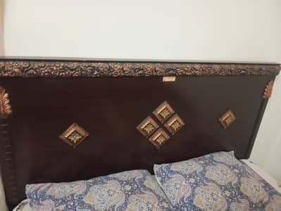 King Size Bed , Tv With Trolly , Wood Table For Sale
