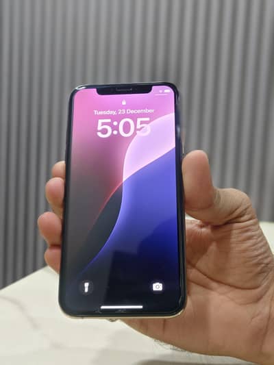 iphone xs dual sim pta approved. 03035108847