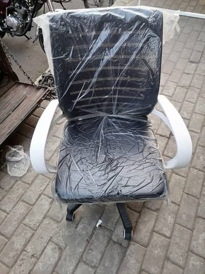 Computer Chairs | Executive Chairs | Visitor Chairs | Office Chairs