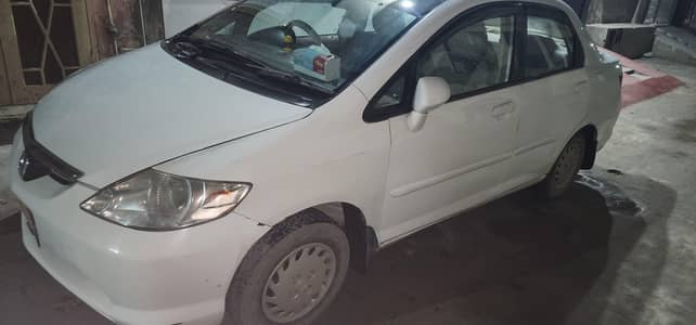 honda city 2004 model inner jenion condetion outer door touching
