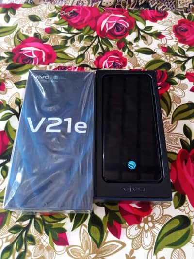 vivo v21e 8 ram 128 GB ROM  0337//860//3189