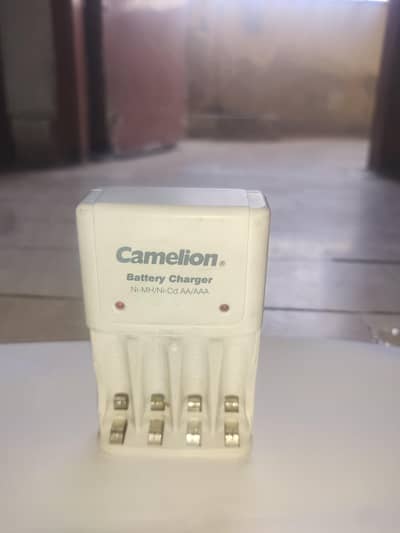 Camelion BC-1010B AA/AAA Ni-MH / Ni-Cd Battery Charger