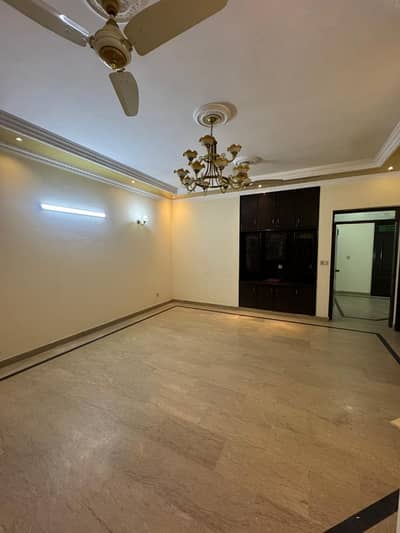 12 MARLA INDEPENDENT UPPER PORTION LOWER LOCKED FOR RENT IN JOHAR TOWN LAHORE