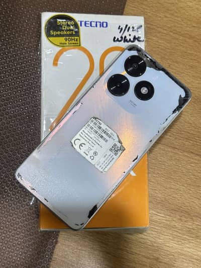 Tecno Spark 20C  4+4/128 With Complete box charger