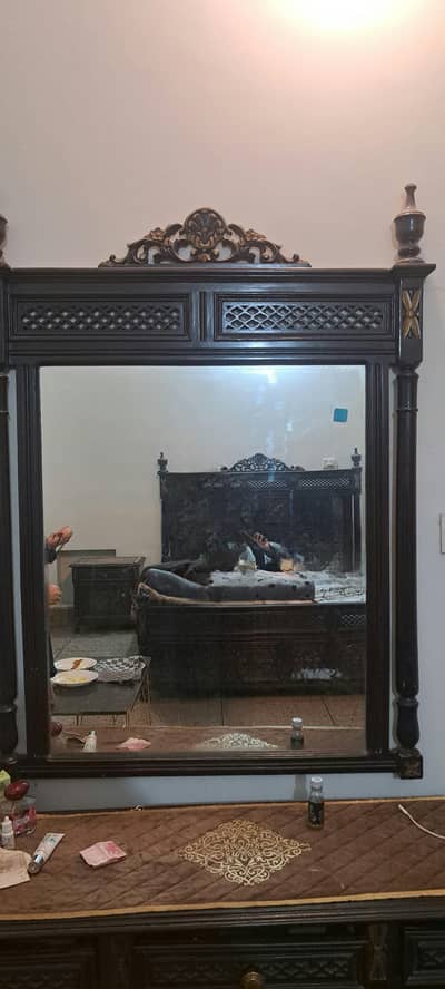 Dressing table with Mirror and side tables