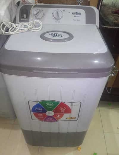 super Asia spin dryer Sd-570 like new