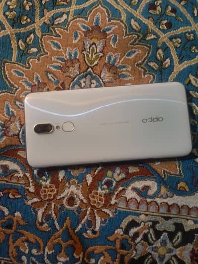 oppo f11 for sell screen chang exchang possible