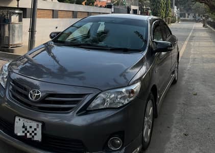 Selling toyota corolla 2012 altis SR 1.6