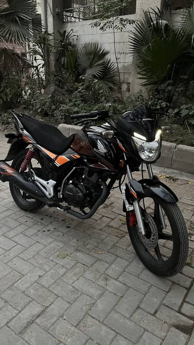 Honda cb 150f 21 model
