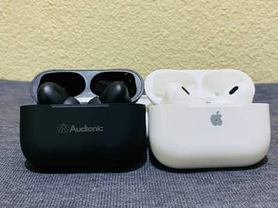 APPLE AND AUDIONIC EARBUDS NEW PEICES