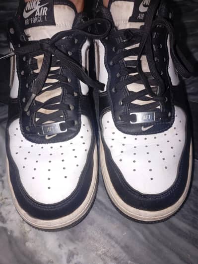 Nike air force 1 black and white good condition