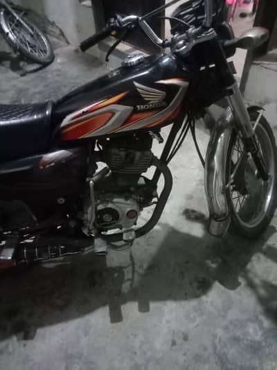 black 125