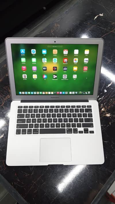 APPLE MACBOOK AIR FOR SALE FRESH CONDITION 2017 MODEL