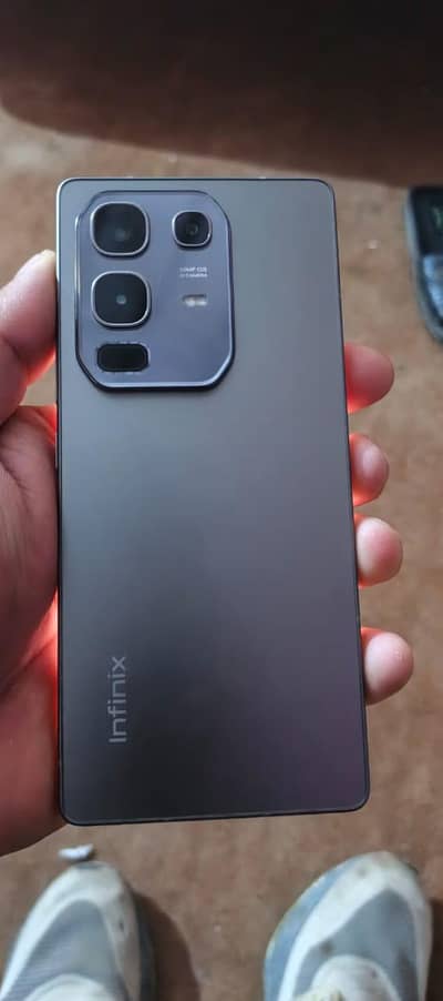 note 50   8+5gb  256gb  only  cet